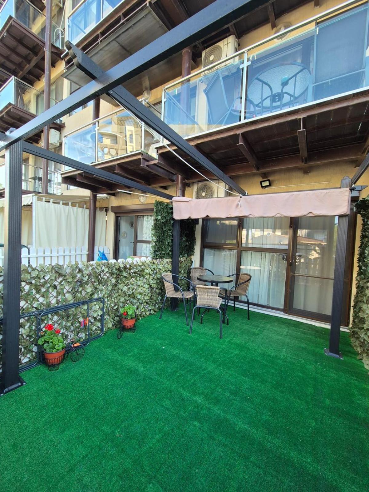 Studio Saturn Exterior photo